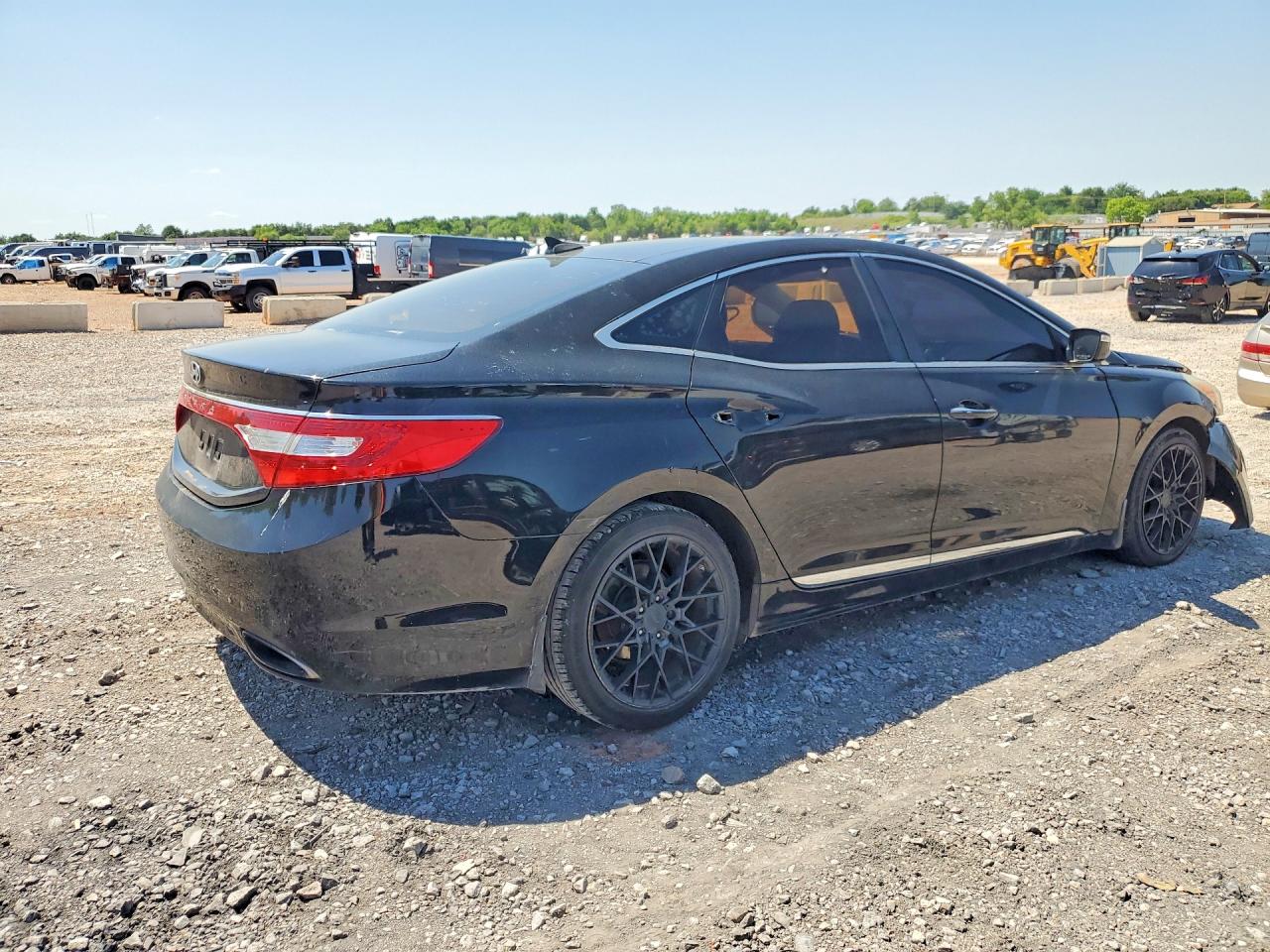 HYUNDAI AZERA 2012 — 4