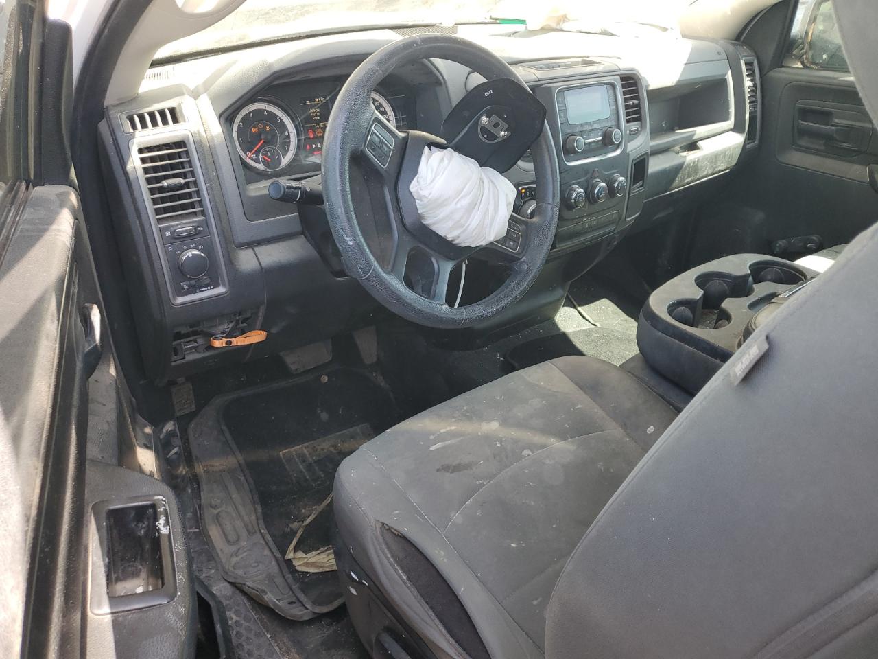 RAM 1500 CLASSIC 2020 — 9