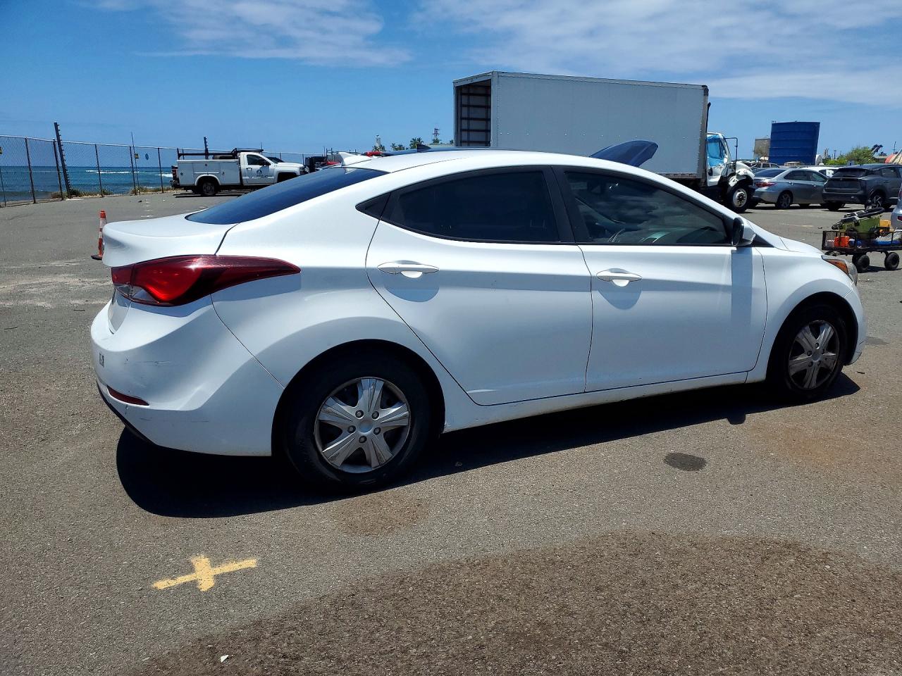 HYUNDAI ELANTRA 2016 — 4