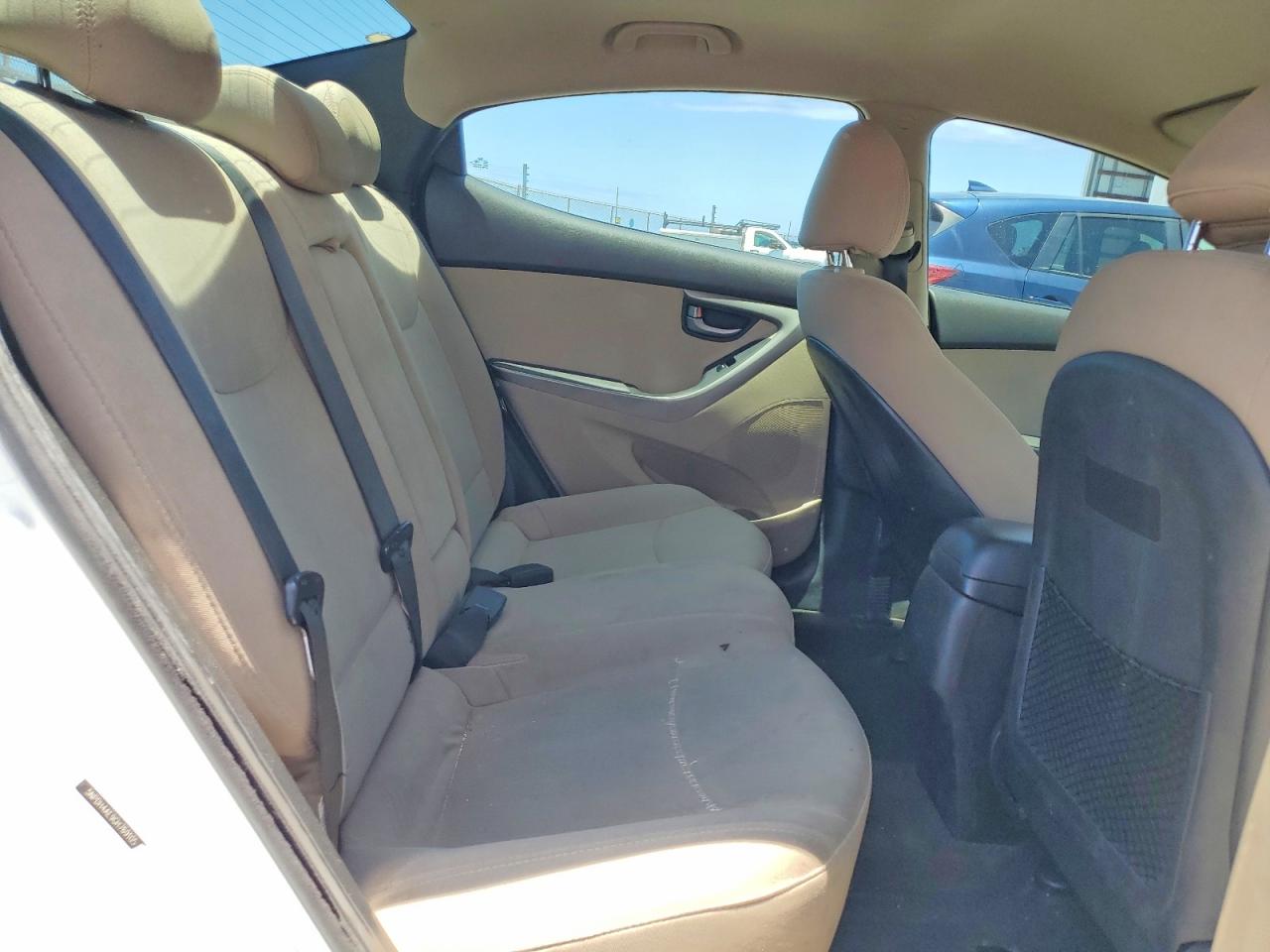 HYUNDAI ELANTRA 2016 — 11