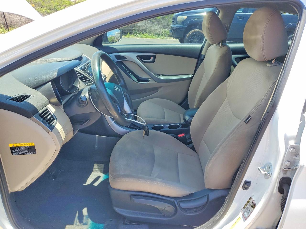 HYUNDAI ELANTRA 2016 — 8