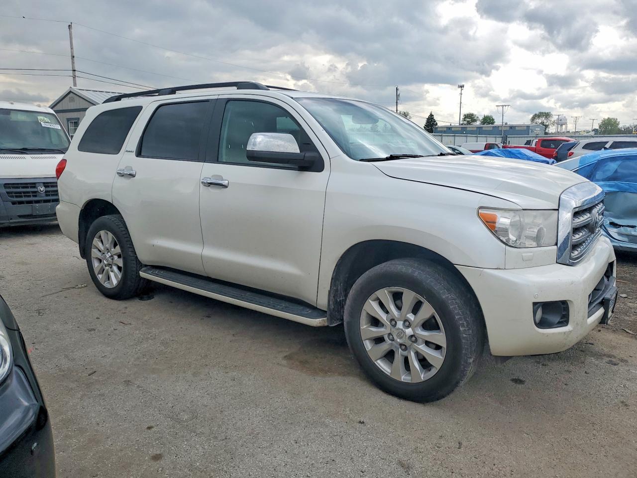 TOYOTA SEQUOIA 2014 — 5