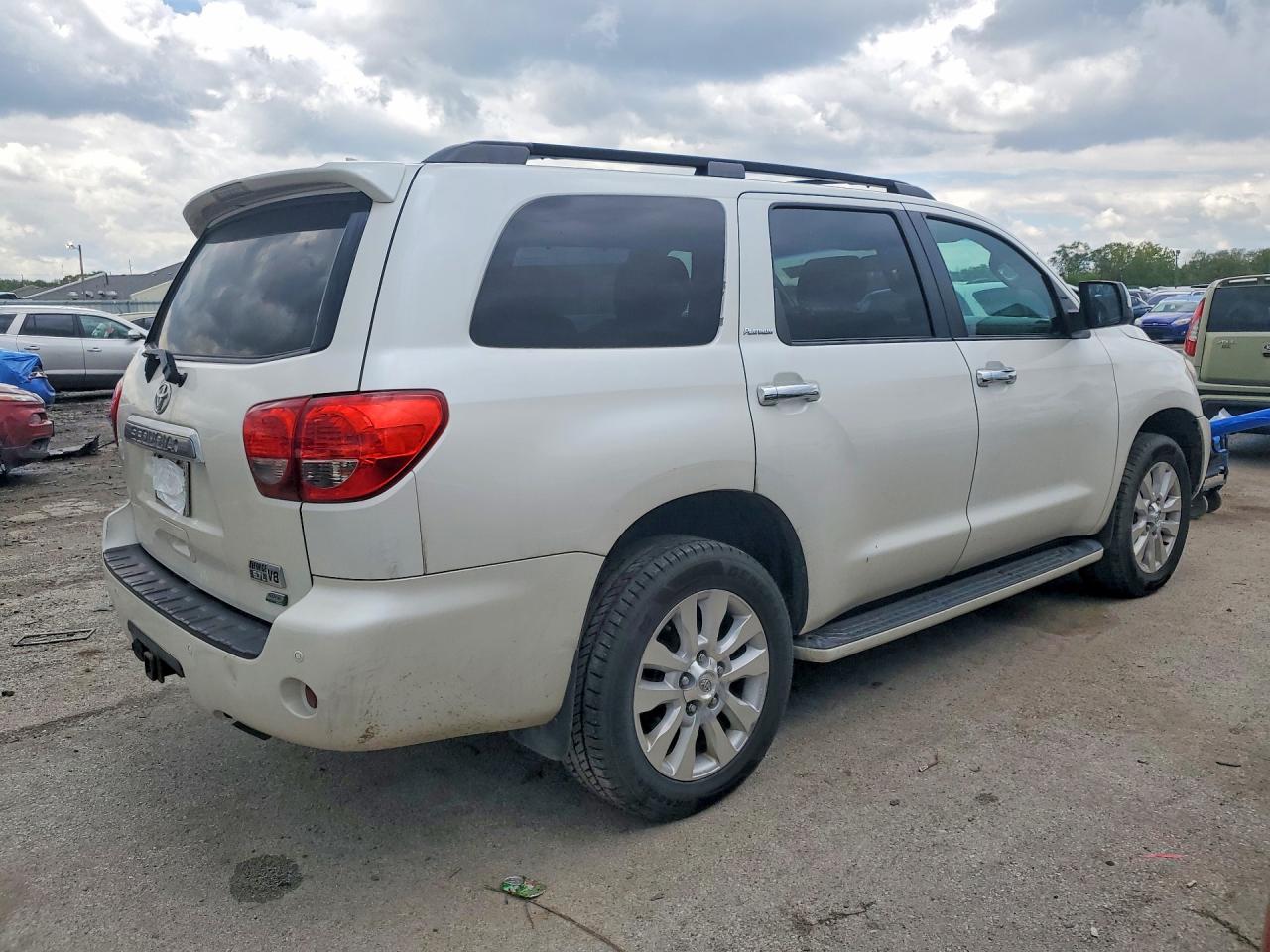TOYOTA SEQUOIA 2014 — 4