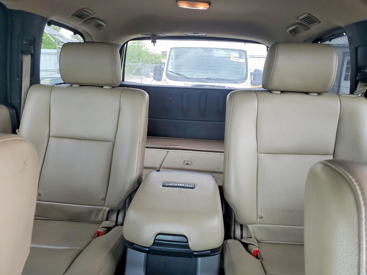 TOYOTA SEQUOIA 2014 — 11