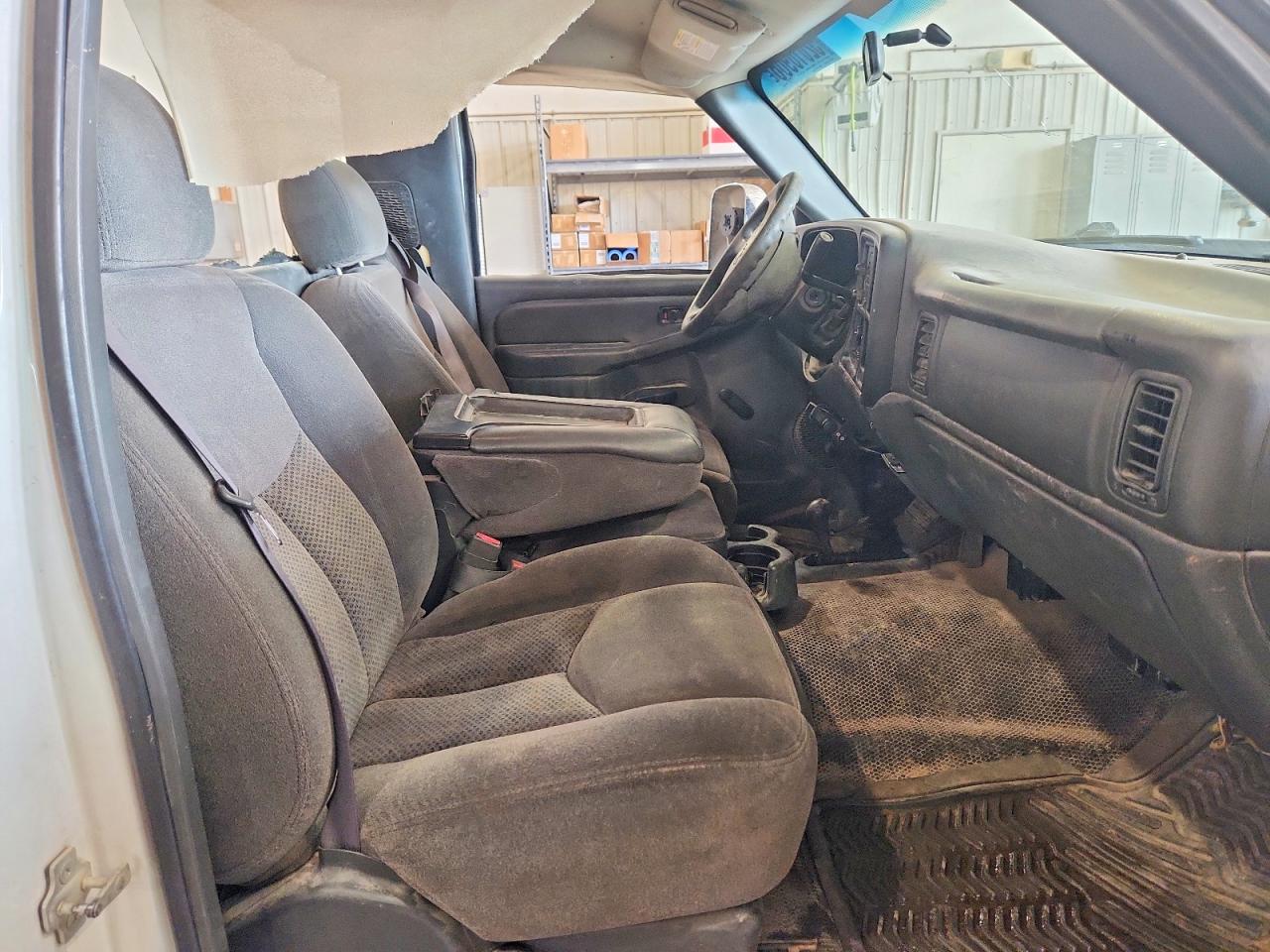 CHEVROLET SILVERADO 2005 — 11