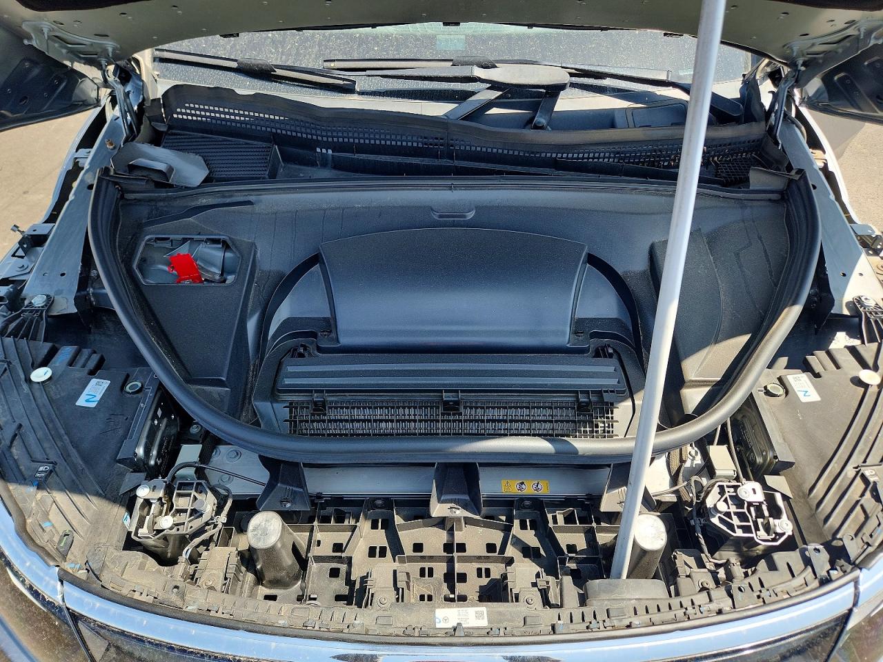 MERCEDES-BENZ EQS SUV 2023 — 13