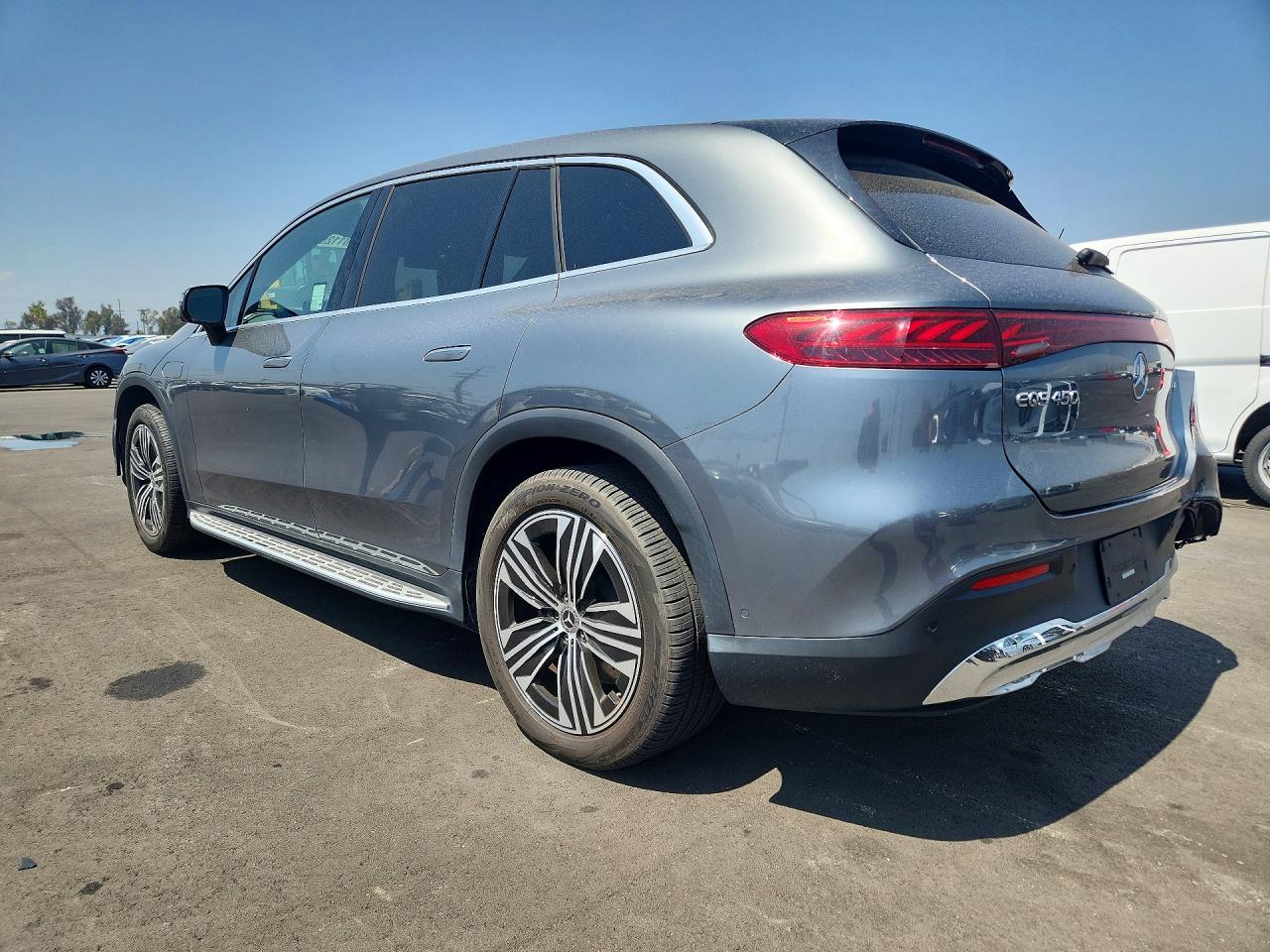 MERCEDES-BENZ EQS SUV 2023 — 3