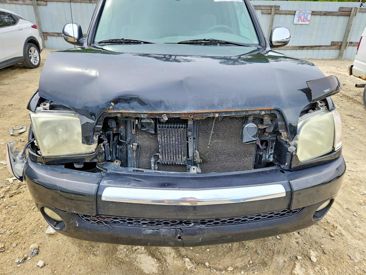 TOYOTA TUNDRA 2006 — 12