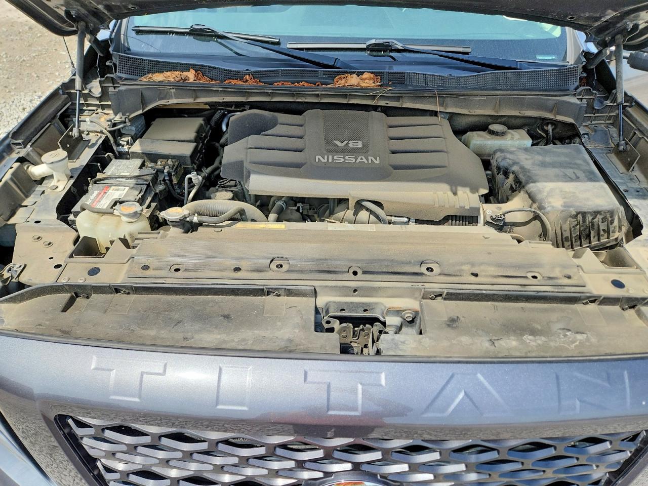 NISSAN TITAN 2019 — 12