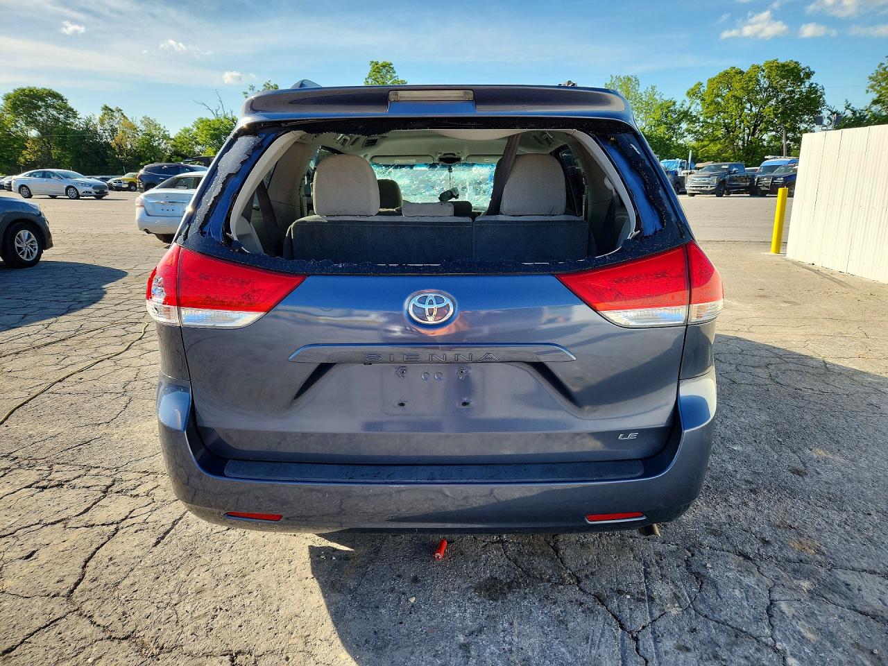 TOYOTA SIENNA 2014 — 7