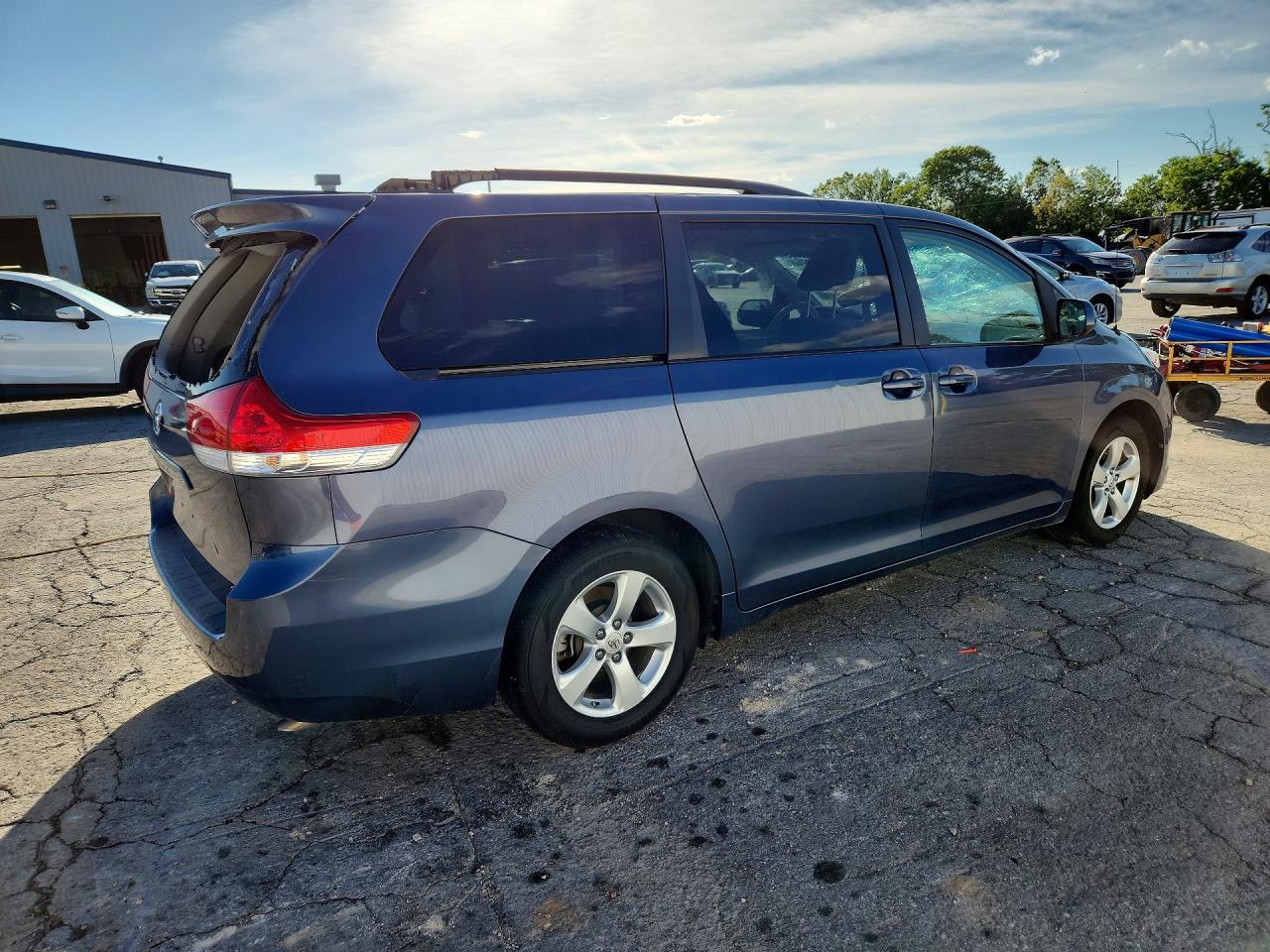 TOYOTA SIENNA 2014 — 4