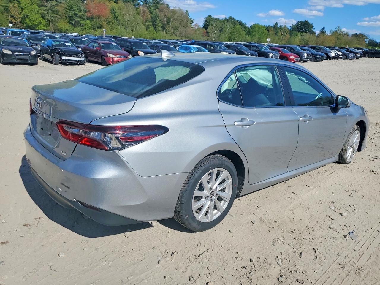 TOYOTA CAMRY 2024 — 4