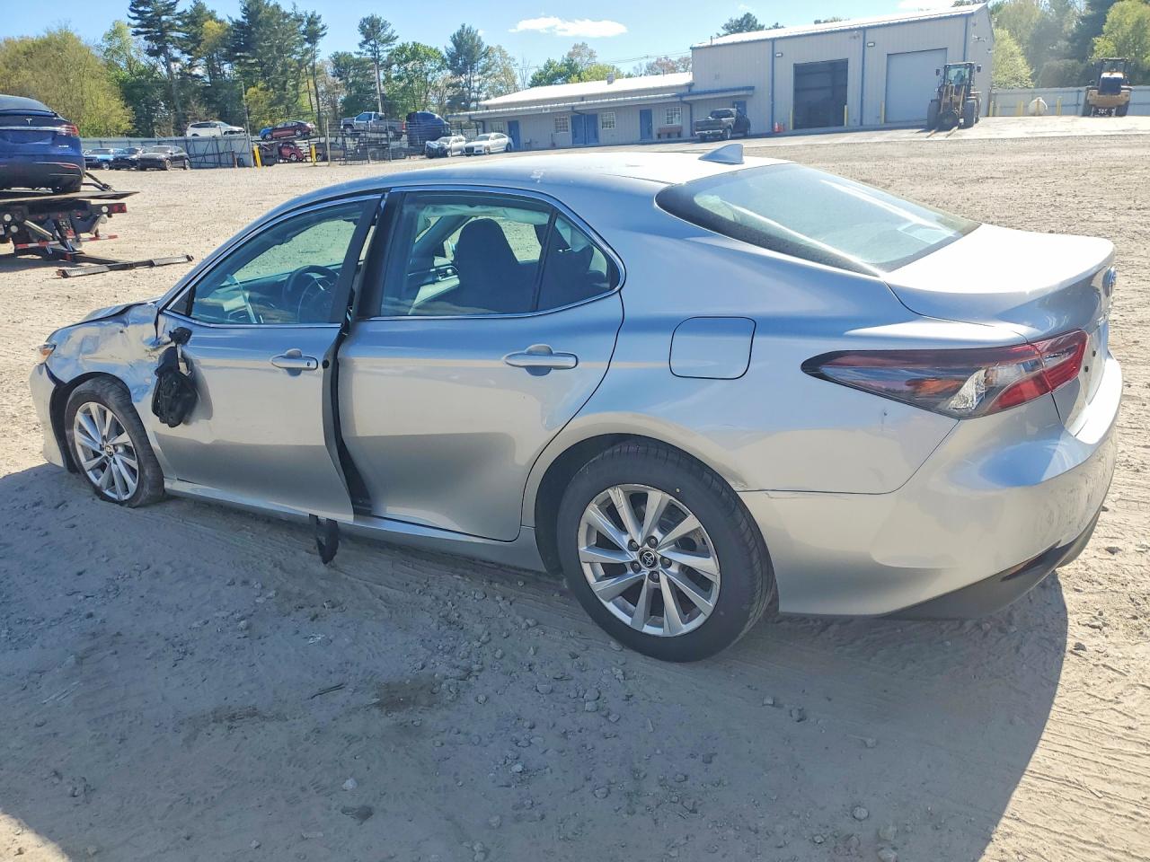 TOYOTA CAMRY 2024 — 3