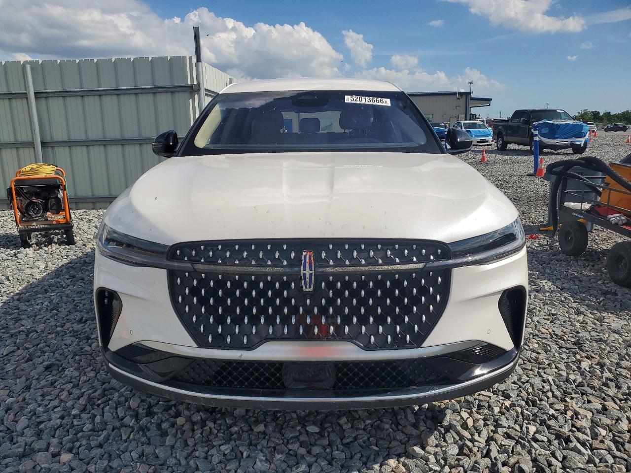 LINCOLN NAUTILUS 2024 — 6