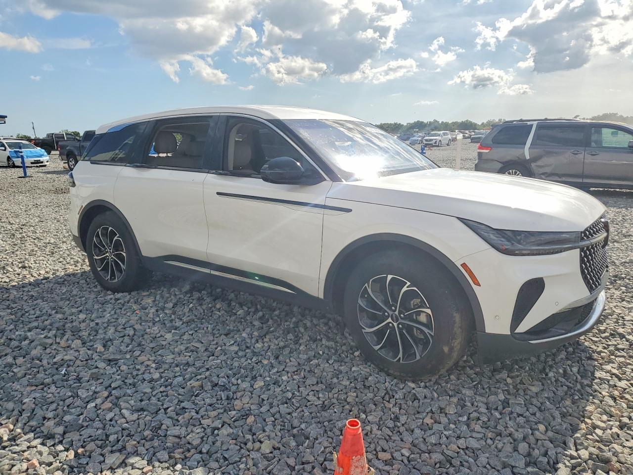 LINCOLN NAUTILUS 2024 — 5