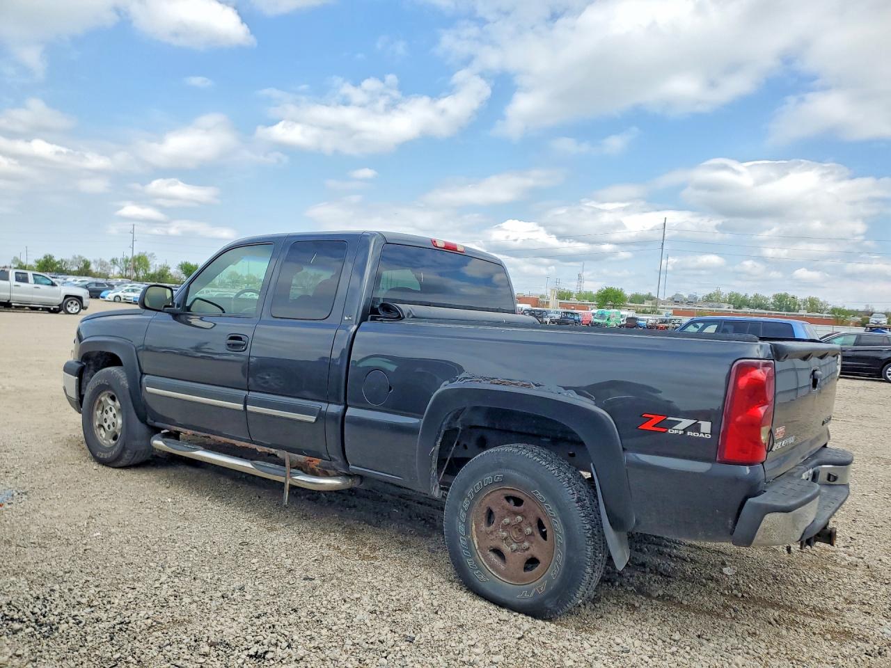 CHEVROLET SILVERADO 2003 — 3