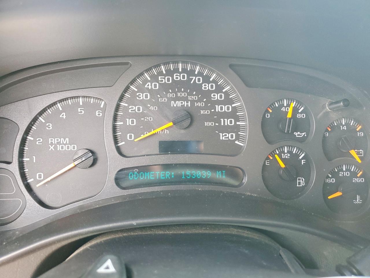 CHEVROLET SILVERADO 2003 — 10