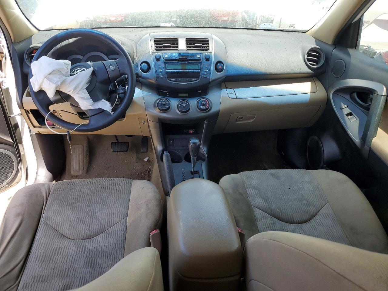 TOYOTA RAV4 2011 — 9