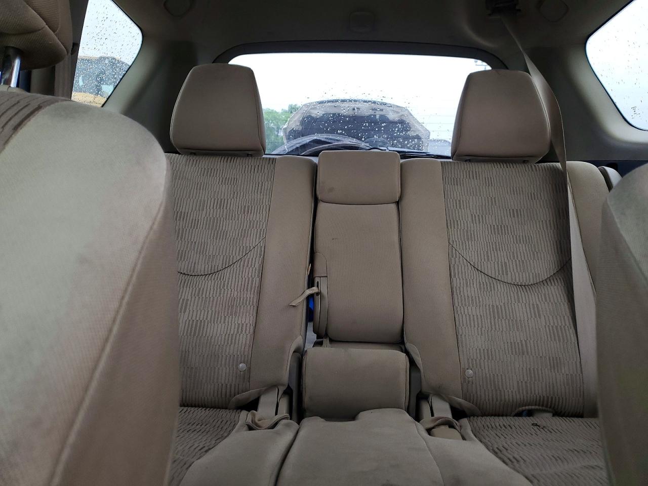 TOYOTA RAV4 2011 — 11