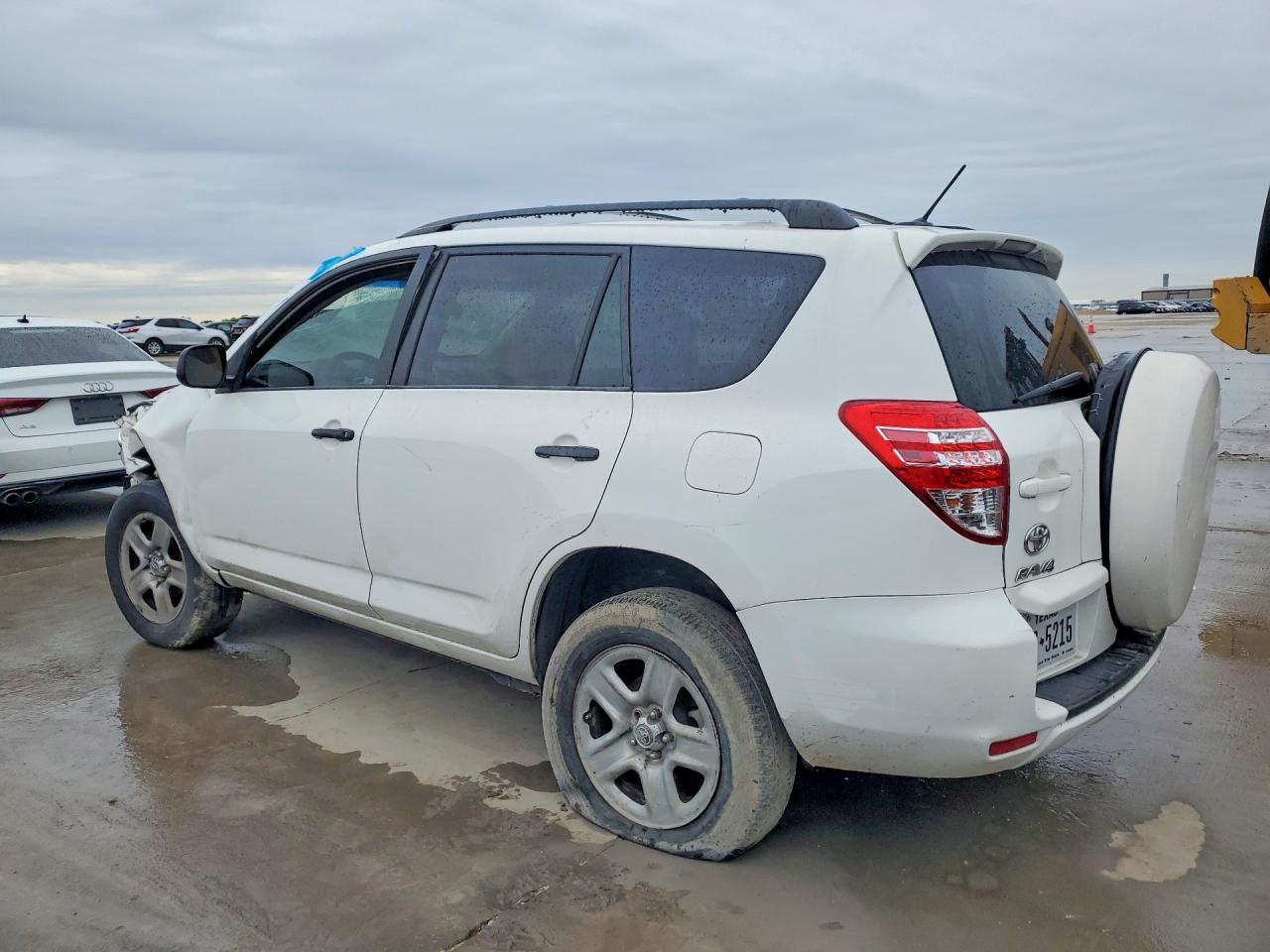 TOYOTA RAV4 2011 — 3