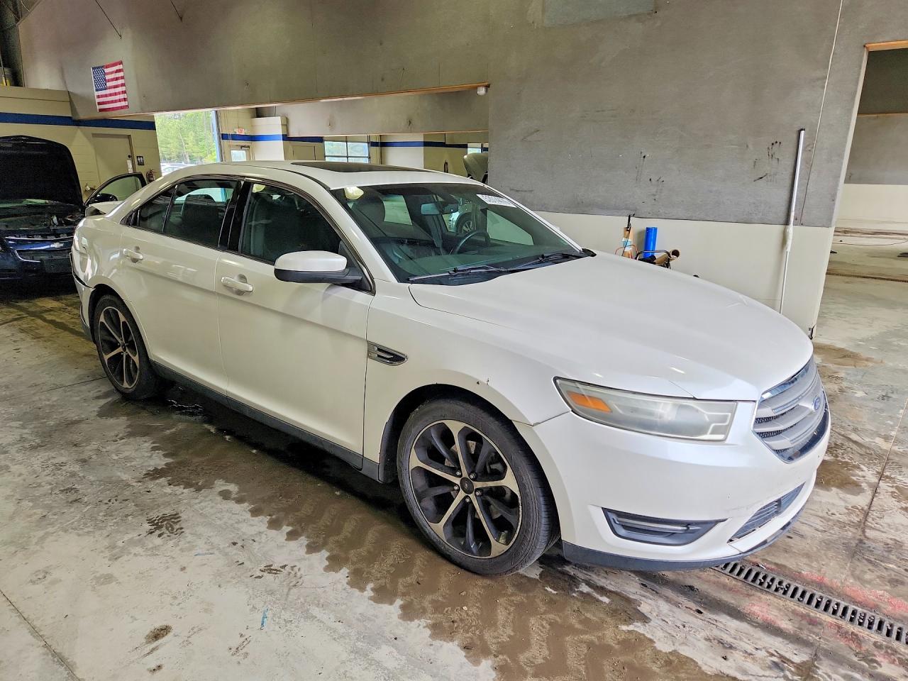 FORD TAURUS 2014 — 5