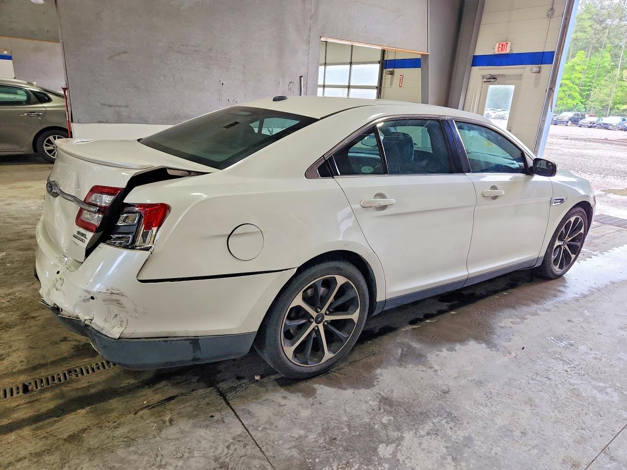 FORD TAURUS 2014 — 4
