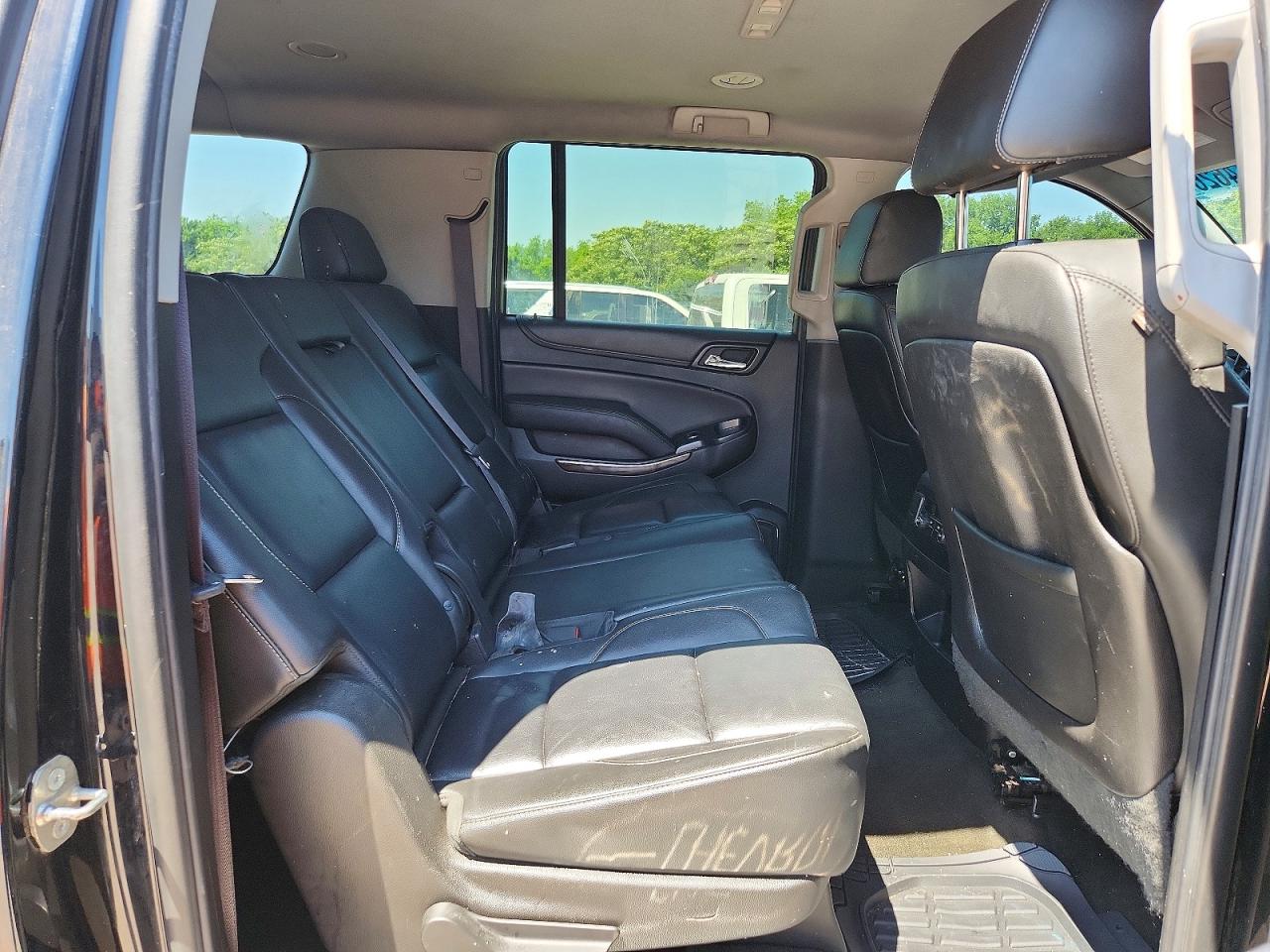 CHEVROLET SUBURBAN 2015 — 12