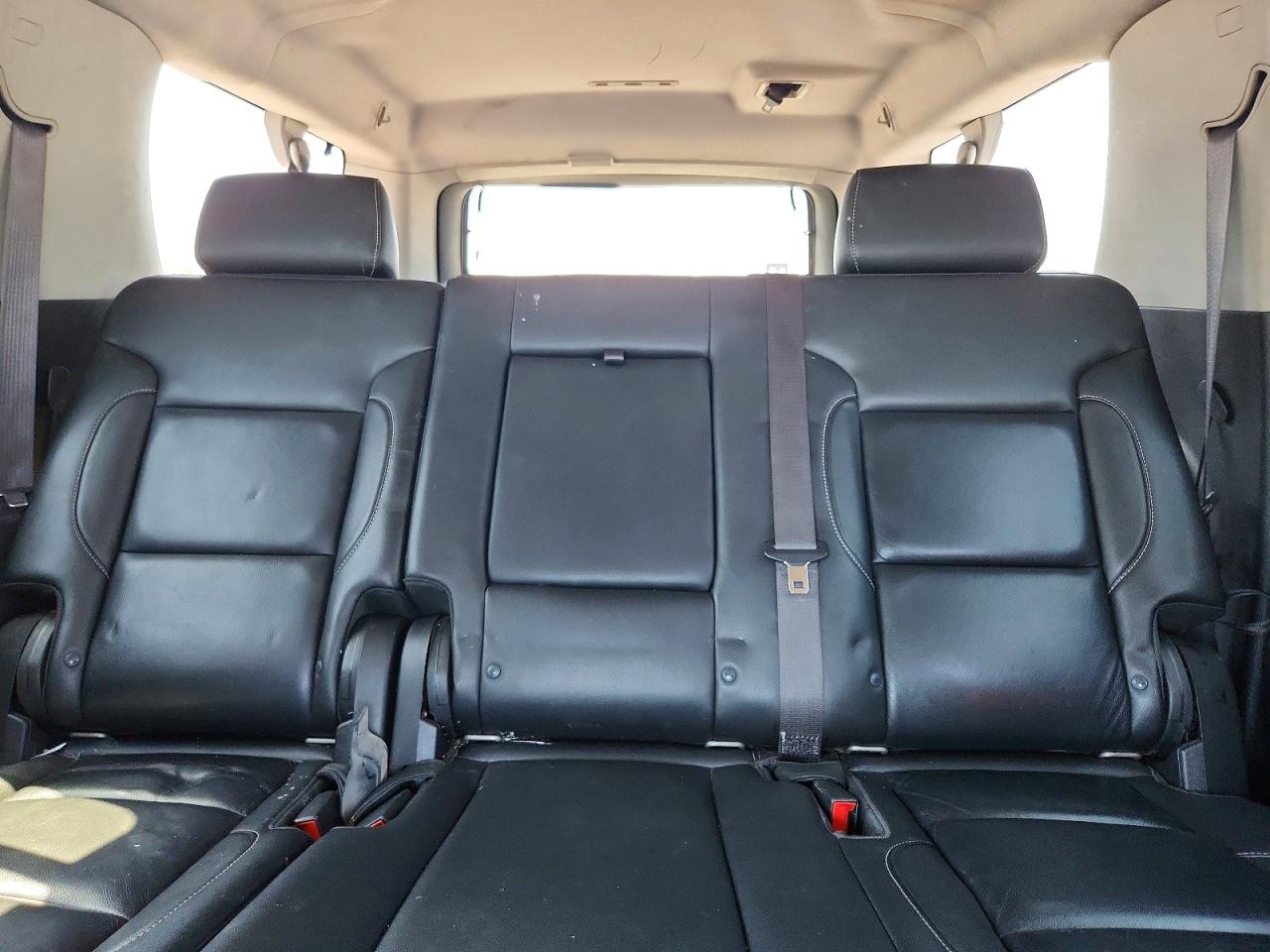CHEVROLET SUBURBAN 2015 — 11