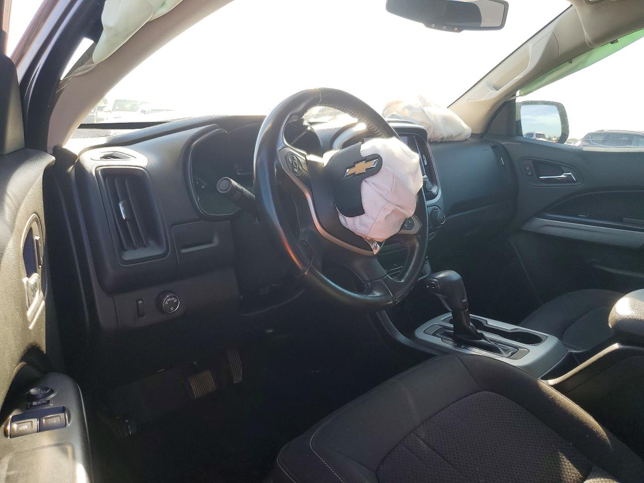 CHEVROLET COLORADO 2016 — 9