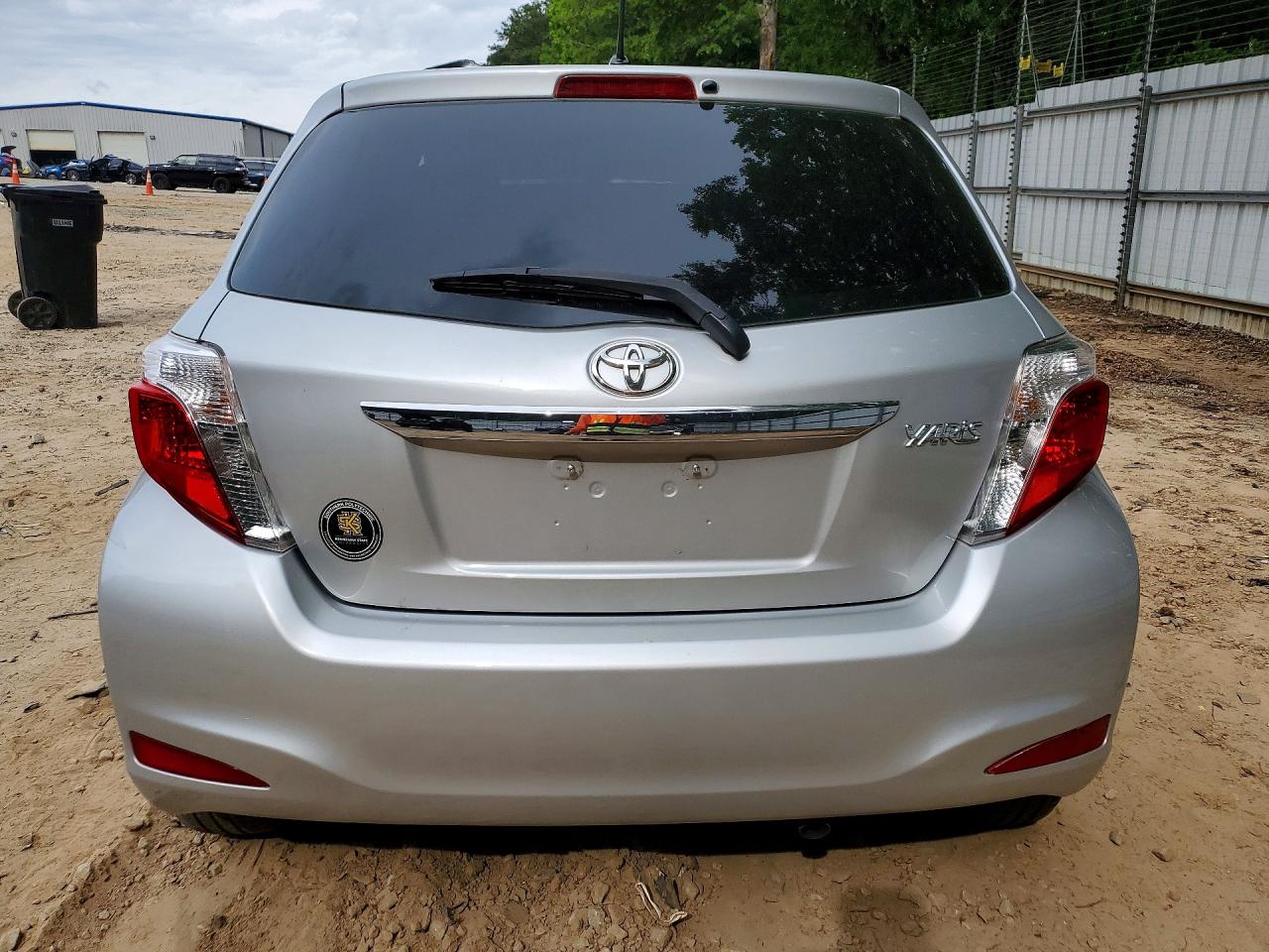 TOYOTA YARIS 2013 — 7