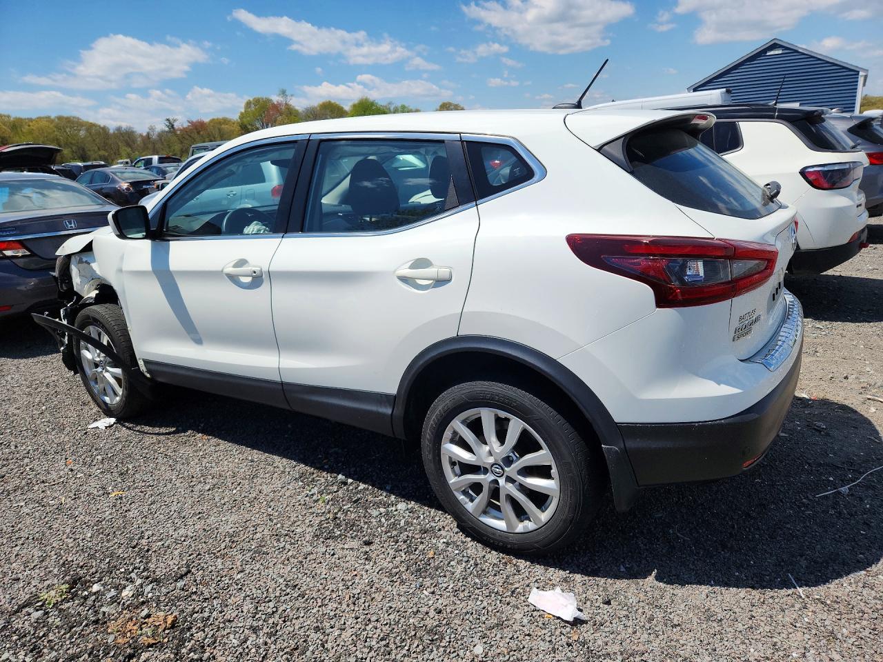 NISSAN ROGUE SPORT 2020 — 3