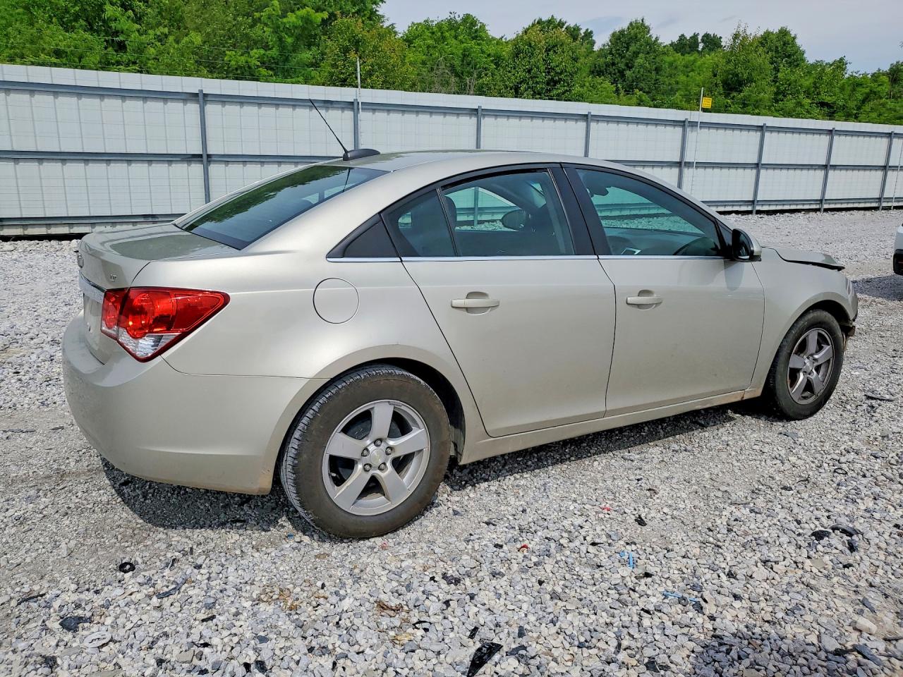 CHEVROLET CRUZE 2015 — 4
