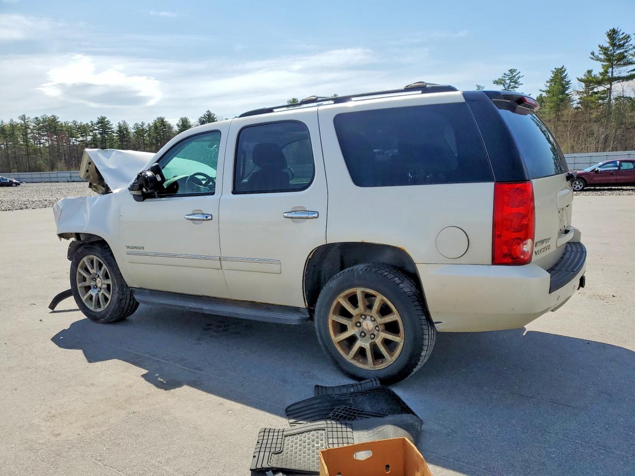 GMC YUKON 2012 — 3