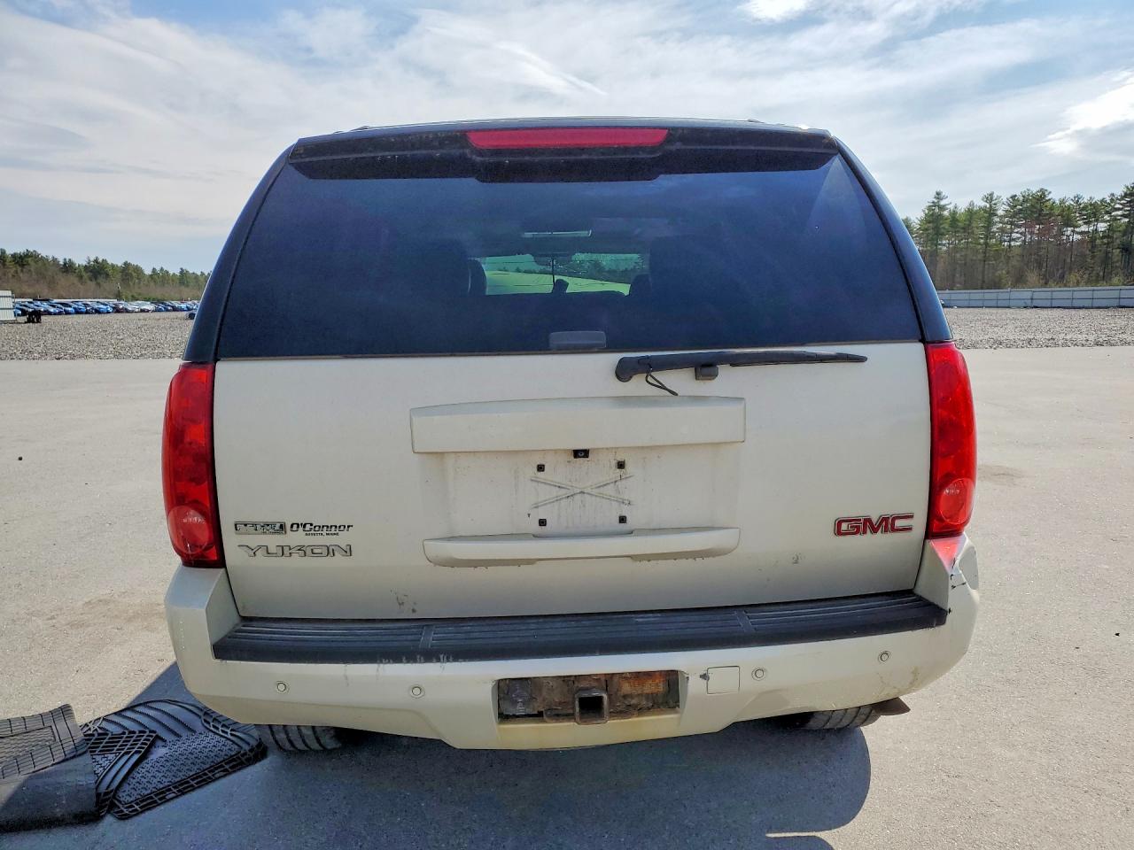 GMC YUKON 2012 — 7