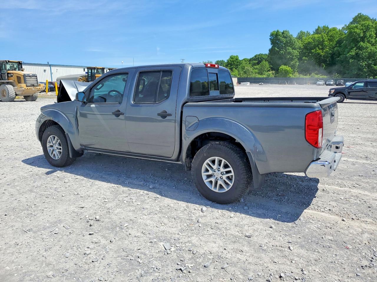 NISSAN FRONTIER 2016 — 3