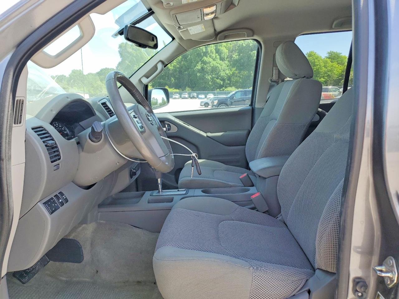 NISSAN FRONTIER 2016 — 8