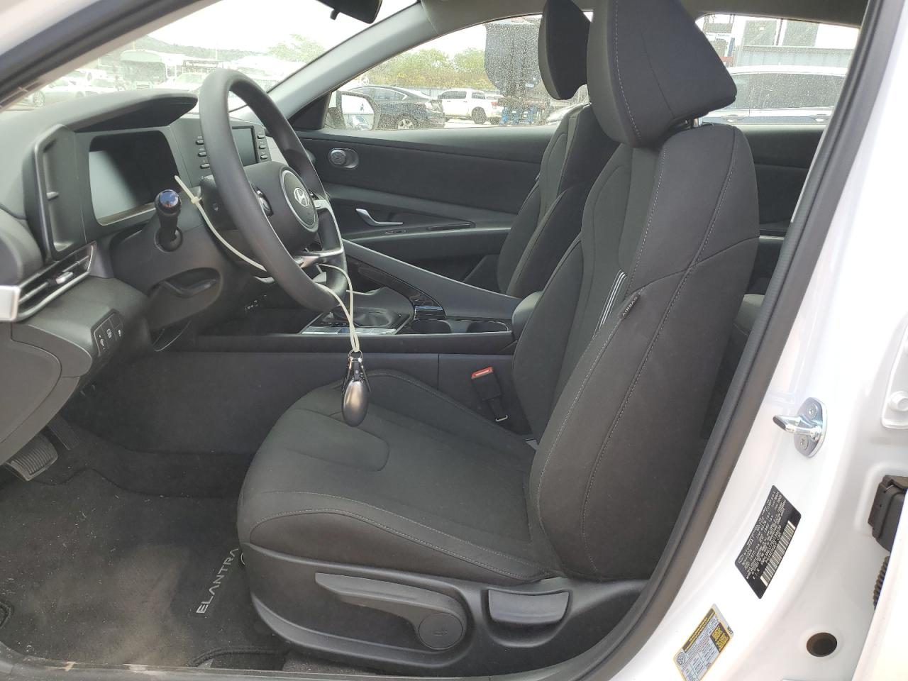 HYUNDAI ELANTRA 2025 — 8