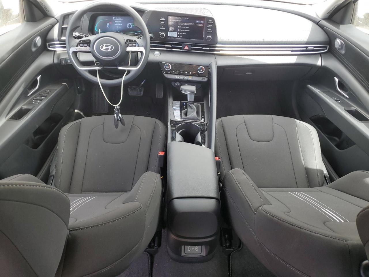 HYUNDAI ELANTRA 2025 — 9