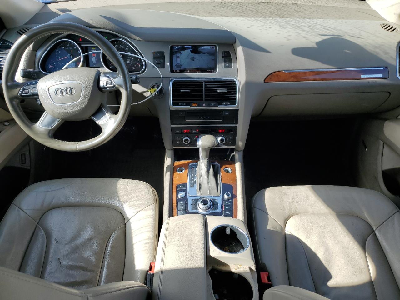 AUDI Q7 2015 — 9