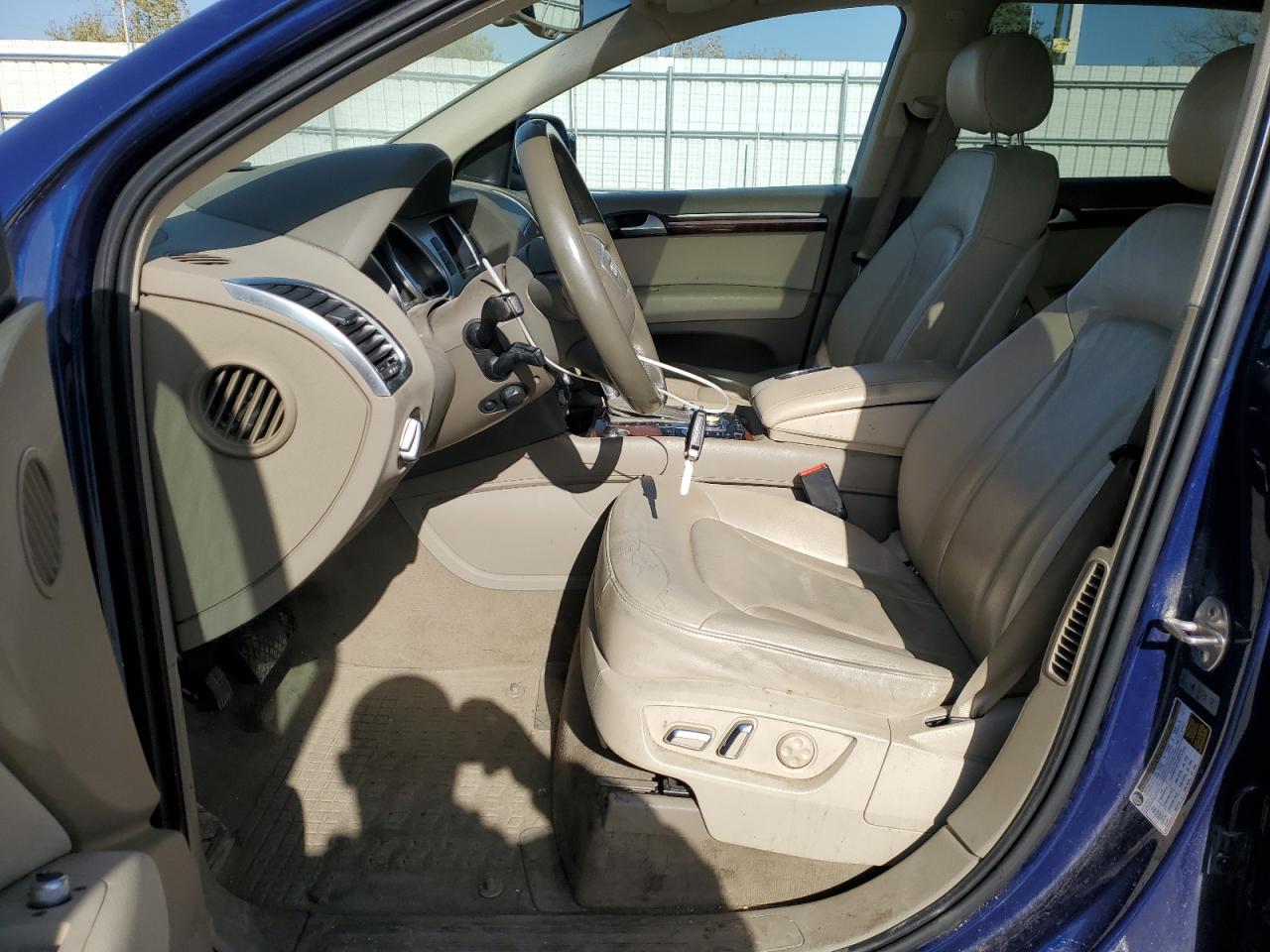 AUDI Q7 2015 — 8
