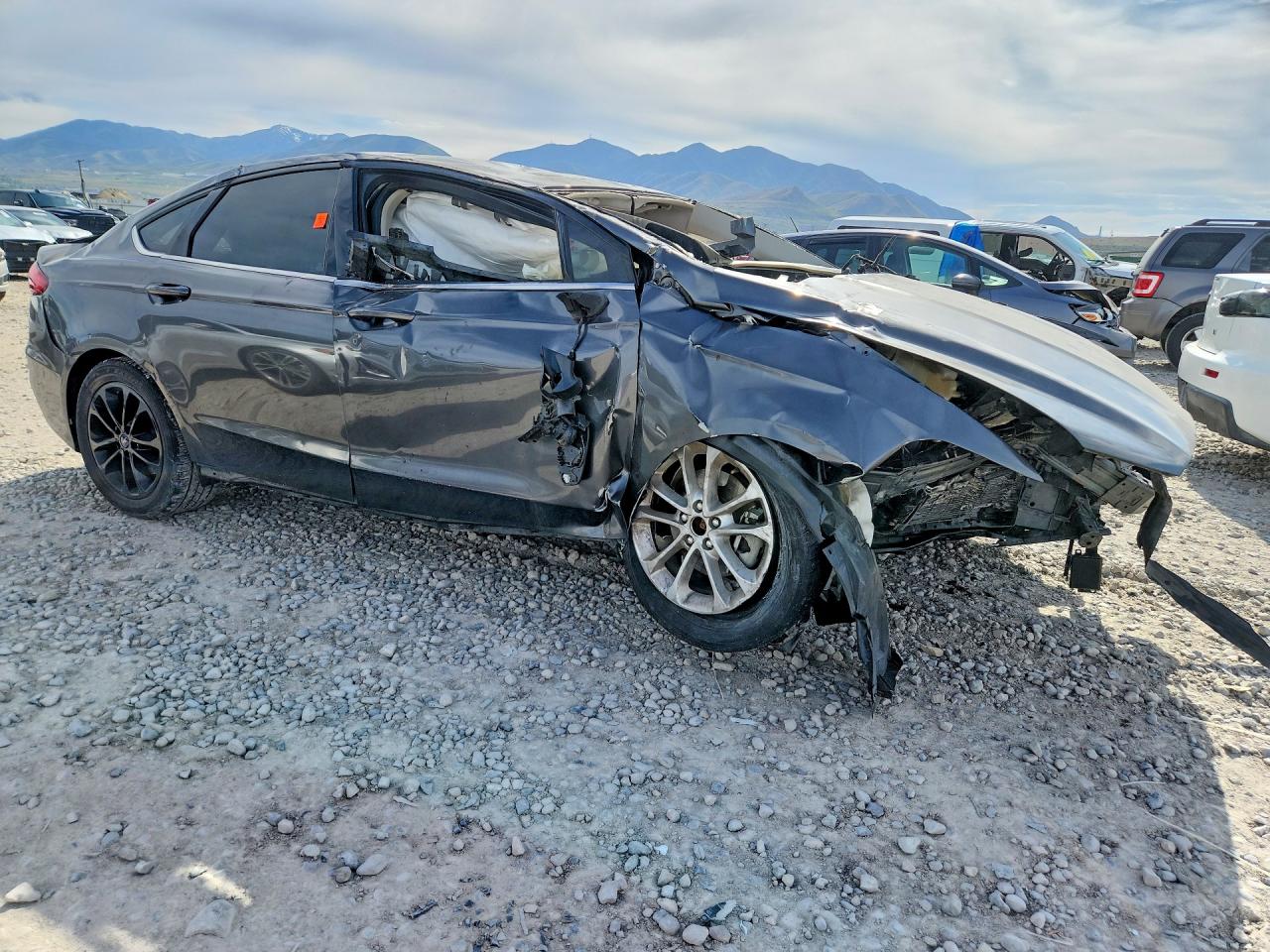 FORD FUSION 2019 — 5