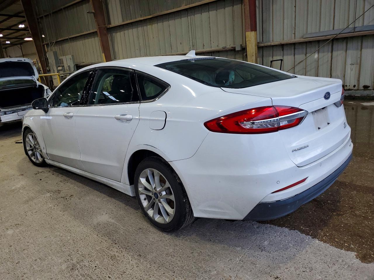 FORD FUSION 2019 — 3
