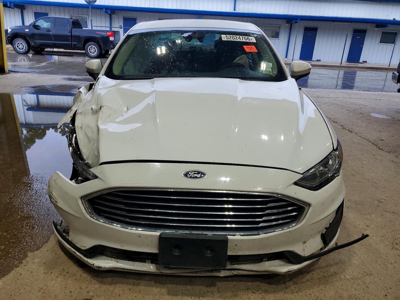 FORD FUSION 2019 — 6