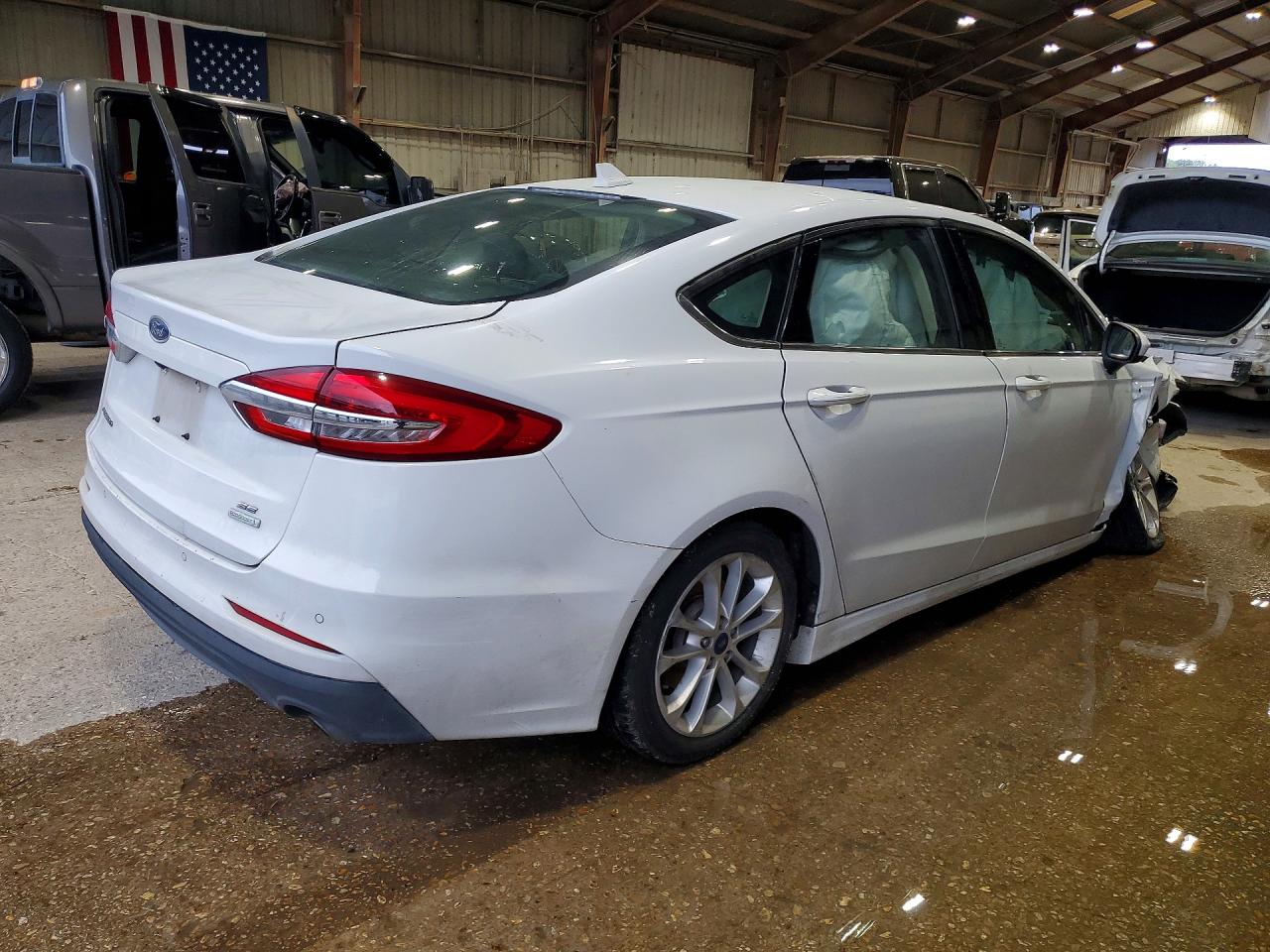 FORD FUSION 2019 — 4