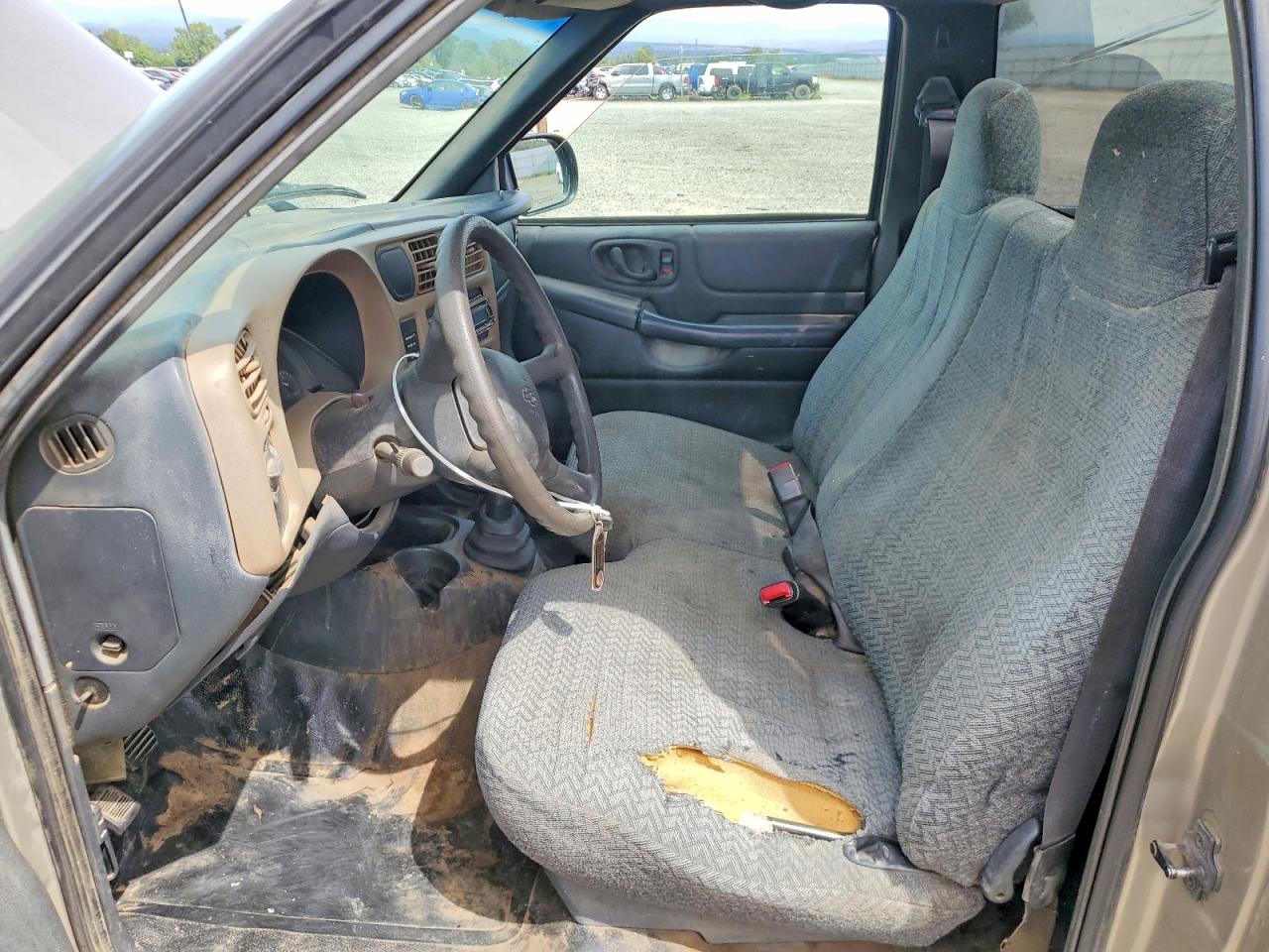 CHEVROLET S TRUCK 1999 — 8
