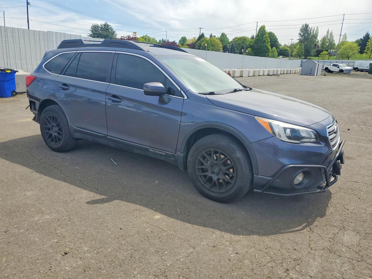SUBARU OUTBACK 2017 — 5