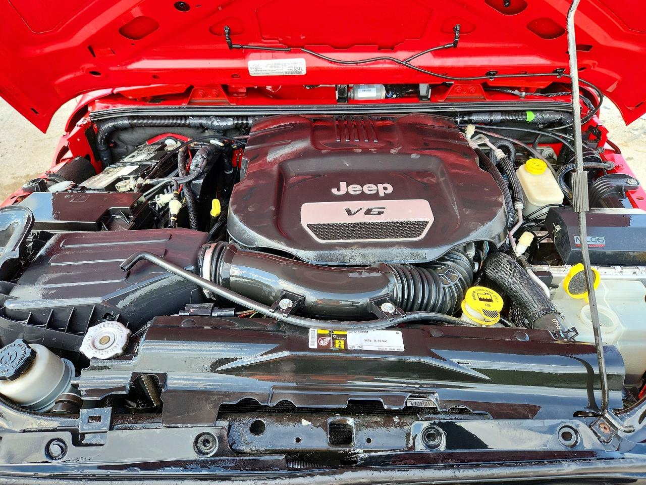 JEEP WRANGLER UNLIMITED 2016 — 12