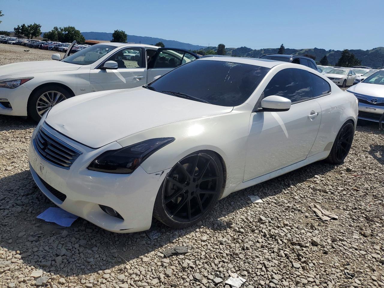 INFINITI G37 COUPE 2011 — 2