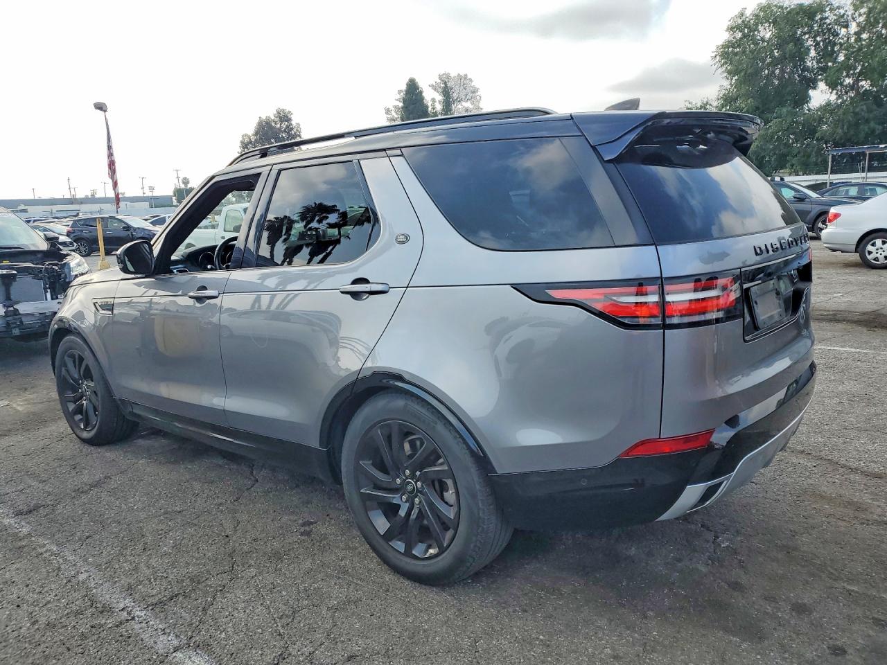 LAND ROVER DISCOVERY 2020 — 3