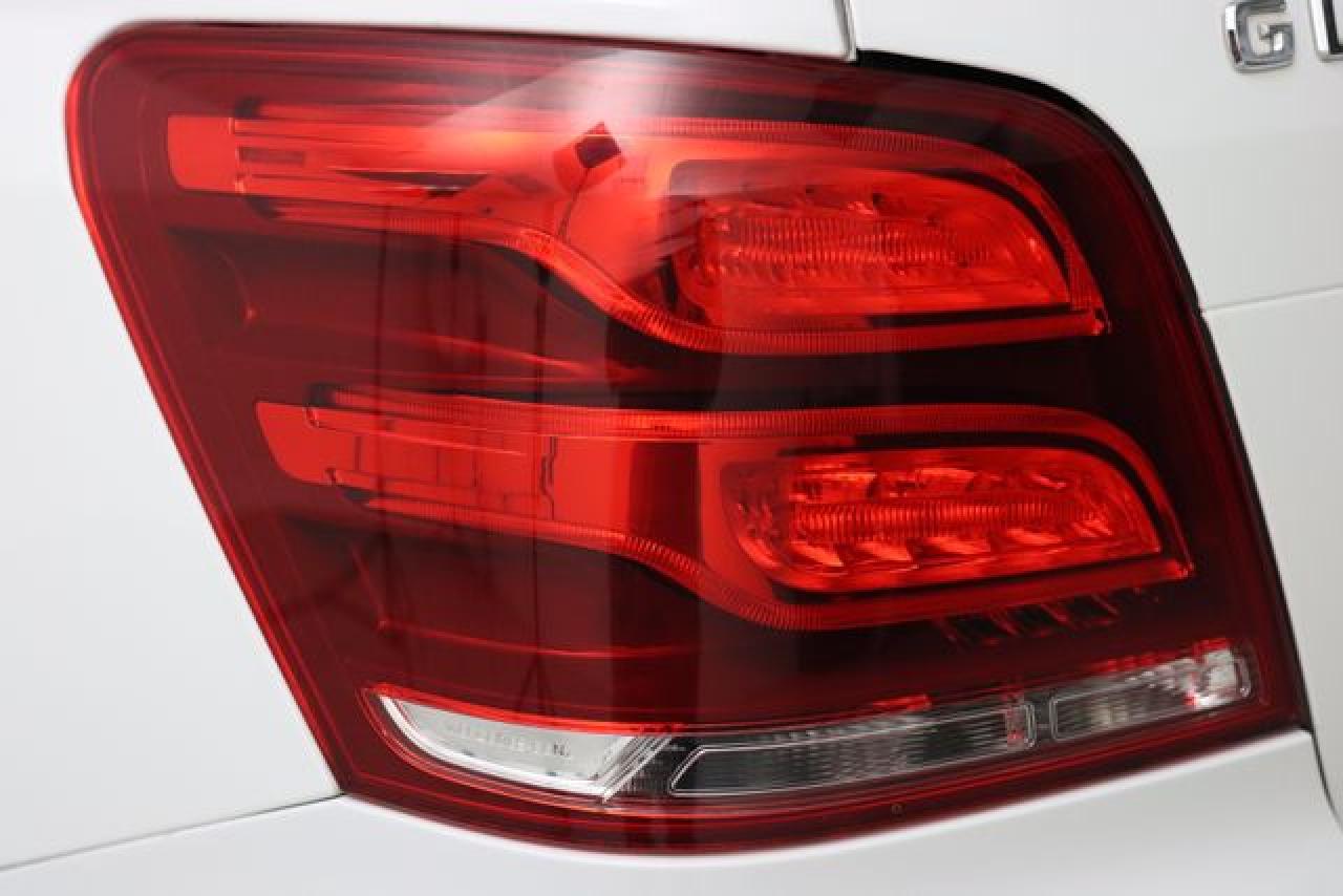 MERCEDES-BENZ GLK 2015 — 16